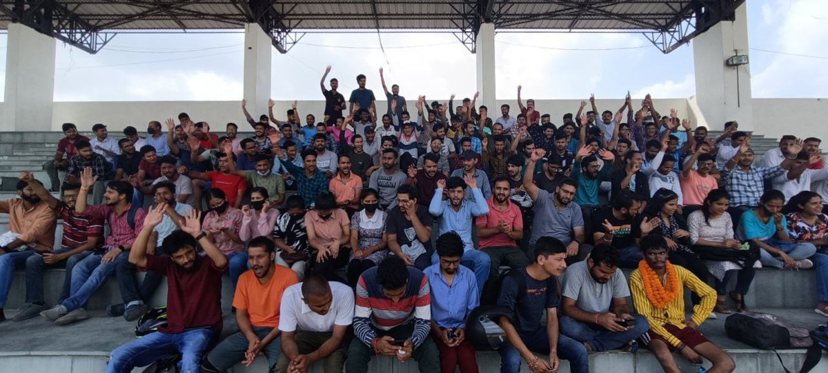 VIKASHR59895217's tweet photo. @pushkardhami @narendramodi @pmbjppmbi #UKPSC_JE
#justice_with_UKPSC_JE_students
@pushkardhami @PMOIndia @DrRkumar92 @PMOIndia @AmitShahOffice https://t.co/uASdS2V3Sc