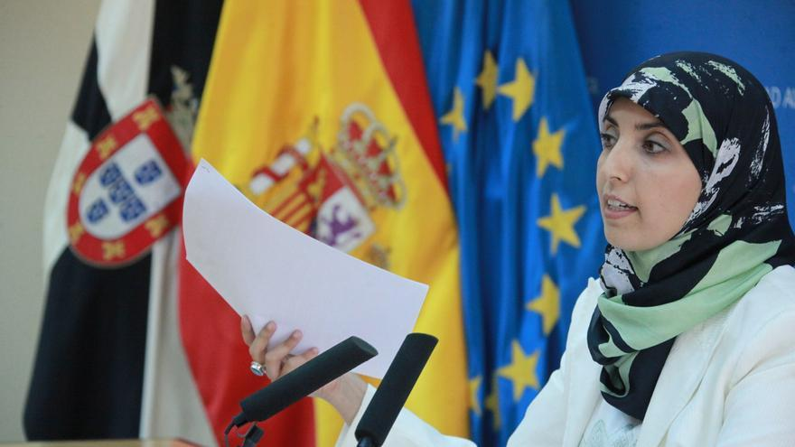 cabreramedina1's tweet photo. Mujeres musulmanas crean Hastag para el #8m en el que abogan por un #Islam sin velo
#8msinvelo, #freehijab, #sinvelo, #escuelasinvelo o #sinopresionreligiosa via @JAngelCadelo foto @FatimaHHossain de @MDyC_CEUTA #Ceuta https://t.co/QC9dpjklCe