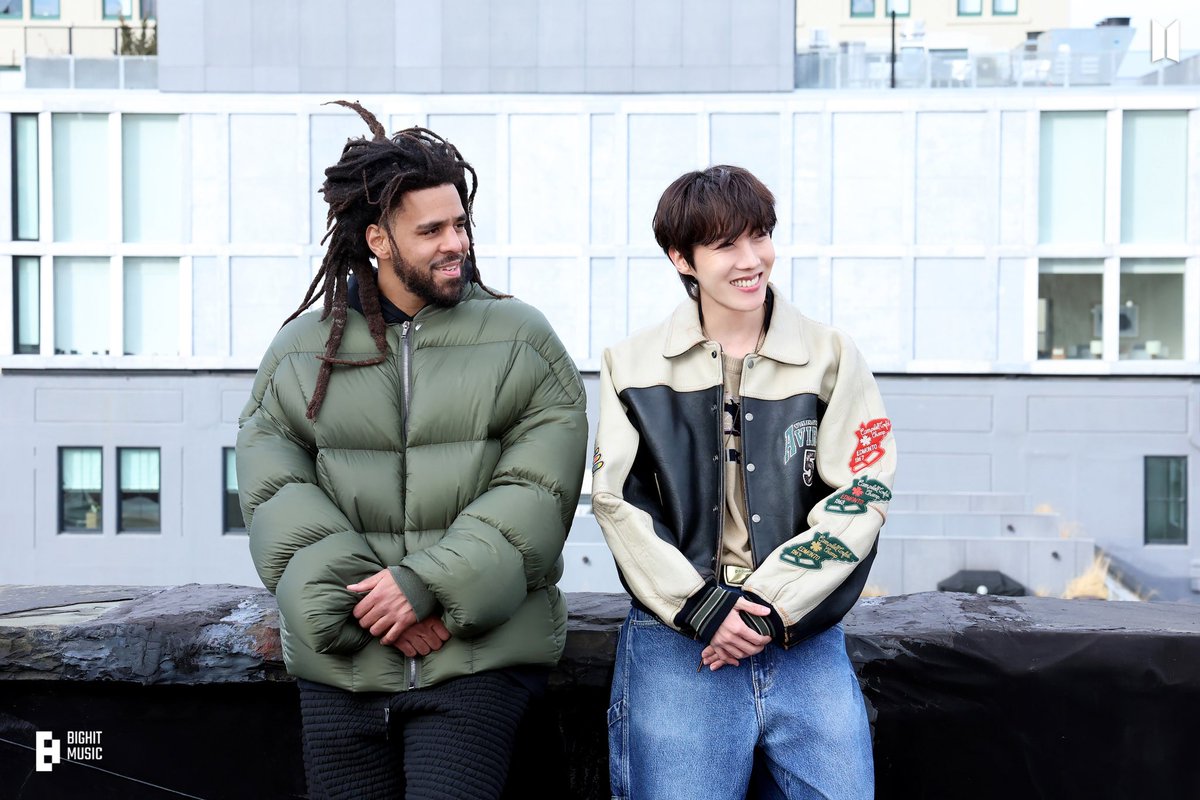 siinyoongii's tweet photo. J COLE x J HOPE 🔥 #on_the_street #doublejay https://t.co/rKNrxZZR1f