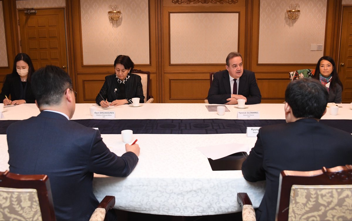 Yannick Glemarec (@yannickglemarec) on Twitter photo Thank you 🇰🇷 Deputy Prime Minister Choo for a productive meeting today and for reiterating the Republic of Korea's <a href="/moefkorea_eng/">MOEF - Korea</a> support for an ambitious and successful <a href="/theGCF/">Green Climate Fund</a> second replenishment! #climateaction Thank you 🇰🇷 Deputy Prime Minister Choo for a productive meeting today and for reiterating the Republic of Korea's <a href="/moefkorea_eng/">MOEF - Korea</a> support for an ambitious and successful <a href="/theGCF/">Green Climate Fund</a> second replenishment! #climateaction