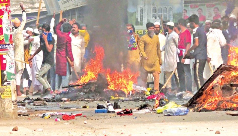 - 25 year-old Jahid Hassan killed
- 189 houses &amp; 50 shops set on fire
- Thousands gather for a religious program and they get attacked
- Many men and women injured

All of these happened to Ahmadis in #Bangladesh within a few days

The perpetrators presented absolutely no reason