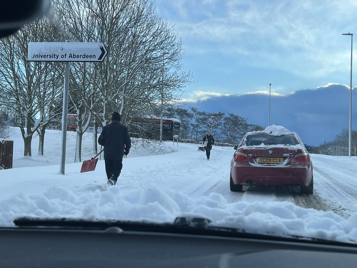 MrSimpsonGeo's tweet photo. #N5Geographers today will help you revise! What problems do arctic maritime / polar continental air masses bring in winter?! ❄️ #geographyteacher https://t.co/bFJzffy4RS