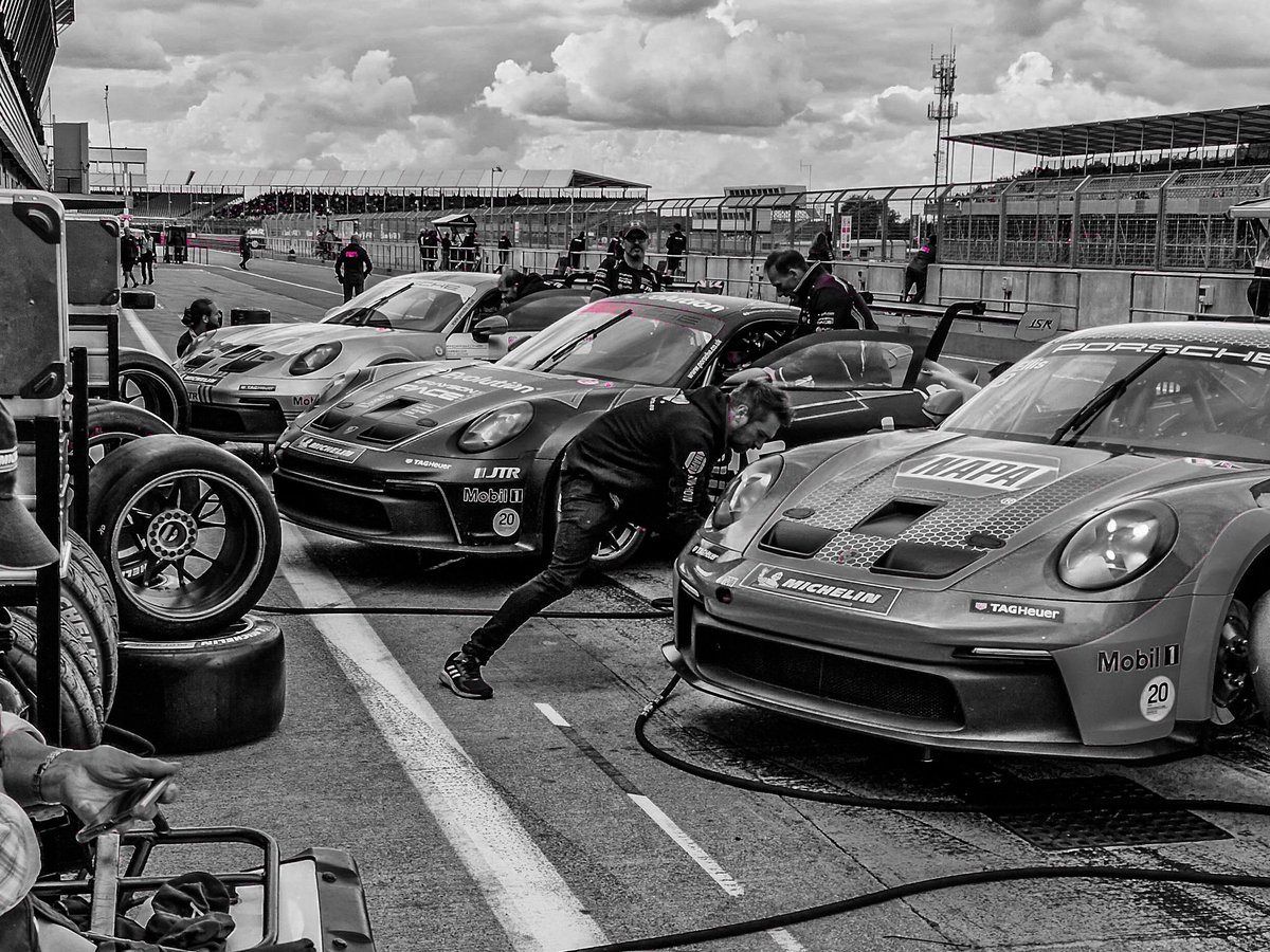 racing_porsche's tweet image. #ToolboxTuesday #PorscheOnTrack #PorscheMotorsport #CarreraCupGB

#PorscheMotorRacing