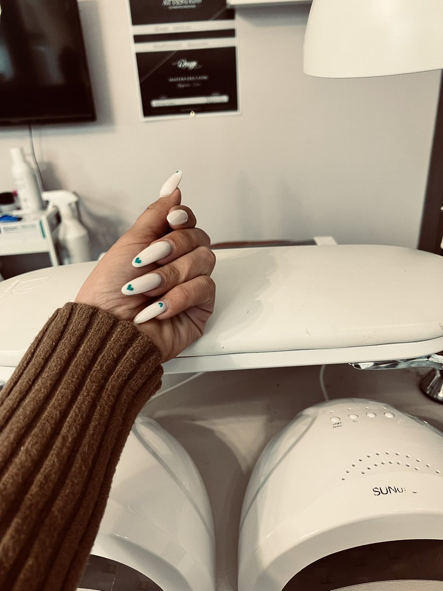 lolabump23's tweet photo. At the nail saloon today! Who else loooooves beautiful hands? #nails #manicure #onlyfanshands #onlyfans https://t.co/dSZvgIXmUC https://t.co/eOYn0Qzc00