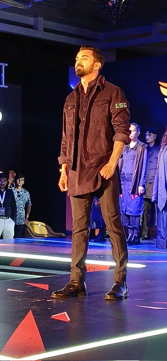 AdhirajHJadeja's tweet photo. KL Rahul, Jaydev Unadkat, Krunal Pandya, Ravi Bishnoi walk the ramp to launch the new jersey of Lucknow Super Giants in Ahmedabad. 

#Ahmedabad #IPL2023 https://t.co/wZTsC2Ek95