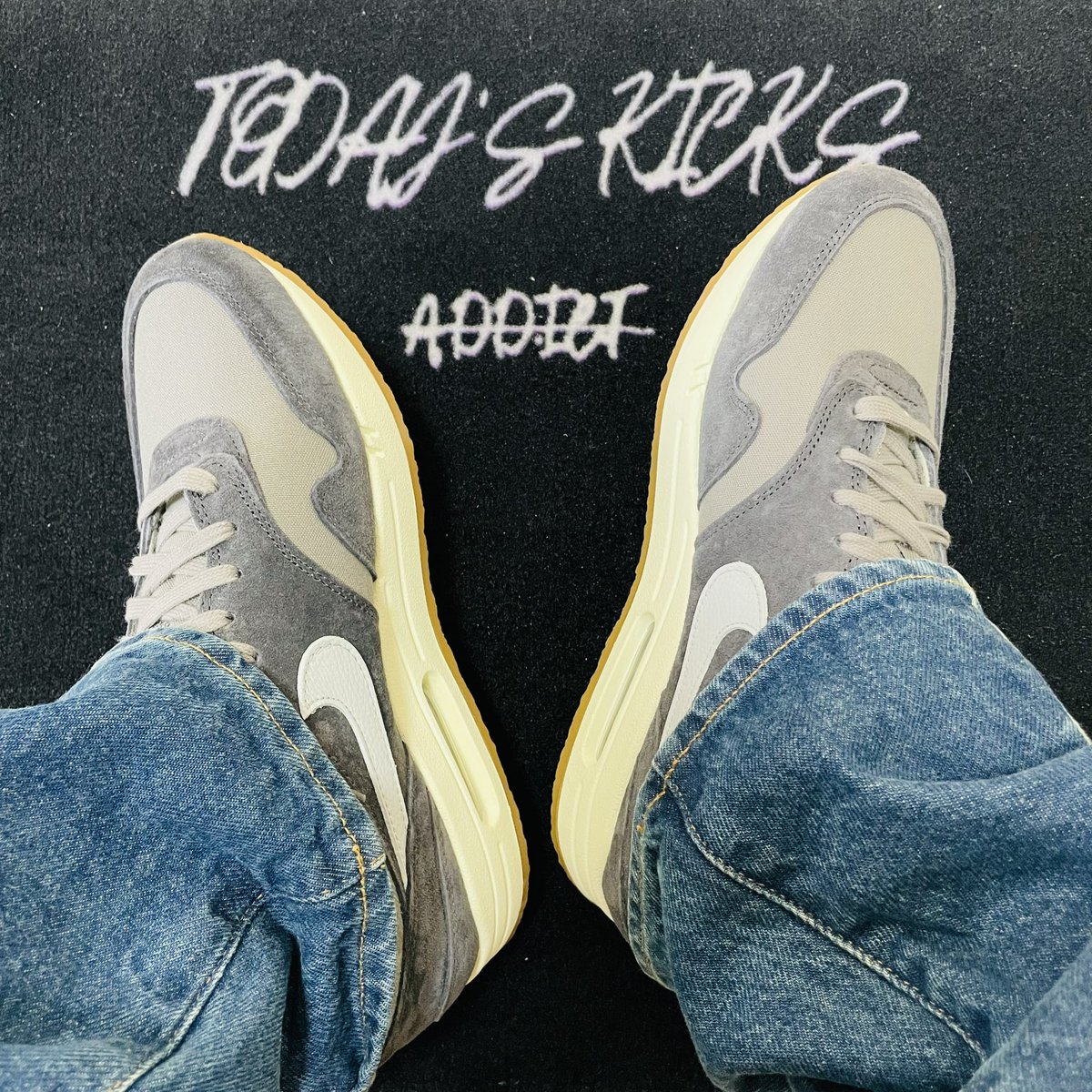 ub_addict's tweet photo. #今日靴 
Nike Air Max 1 "Crepe"

MAX系は最近騒がれないですが、
個人的には好きな配色🥹✨

-マット @addict_snkrs27 https://t.co/pMbaMLWX47