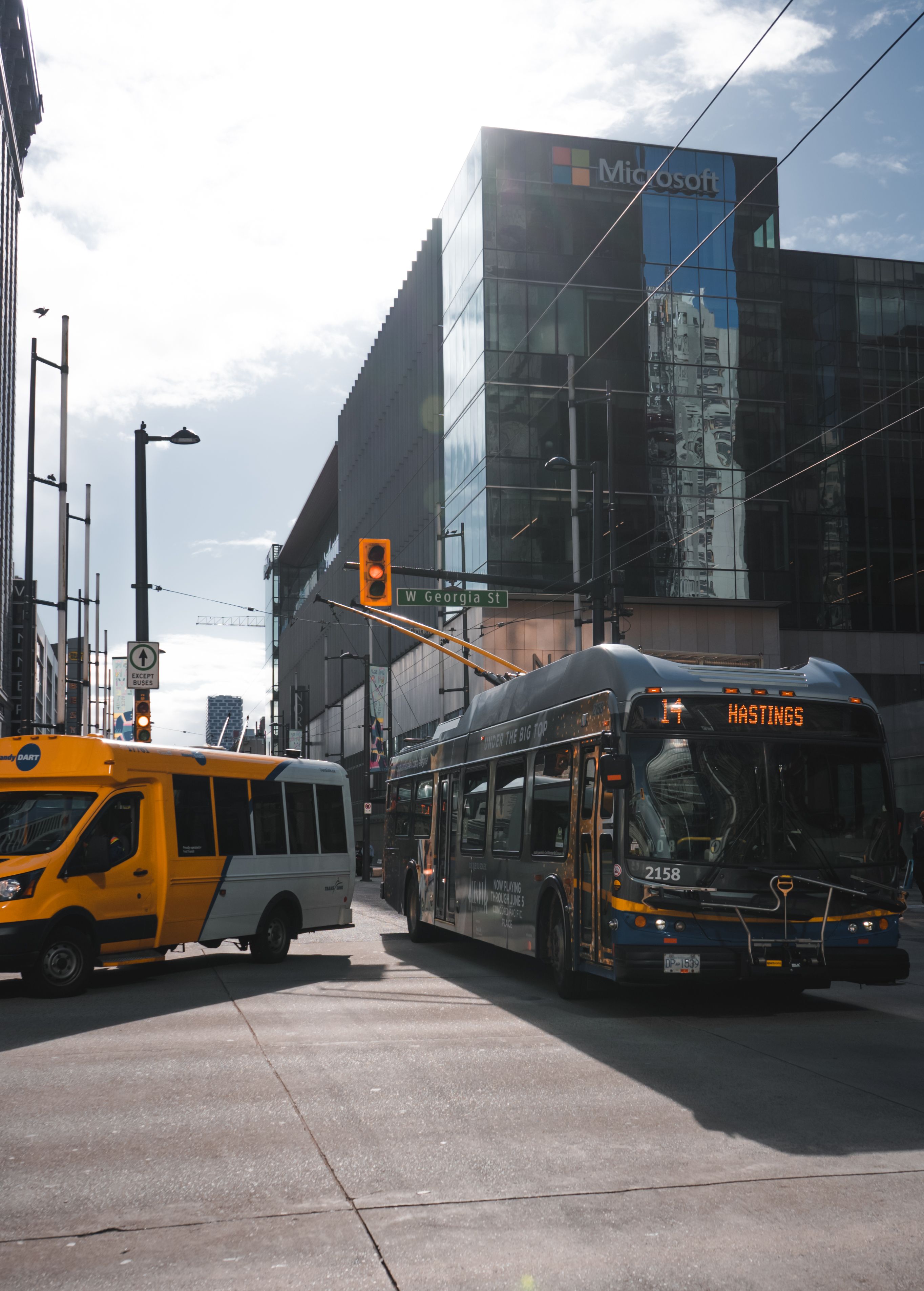 TransLink BC on Twitter "Monday is over; good night everyone! The Twitter desk is now closed