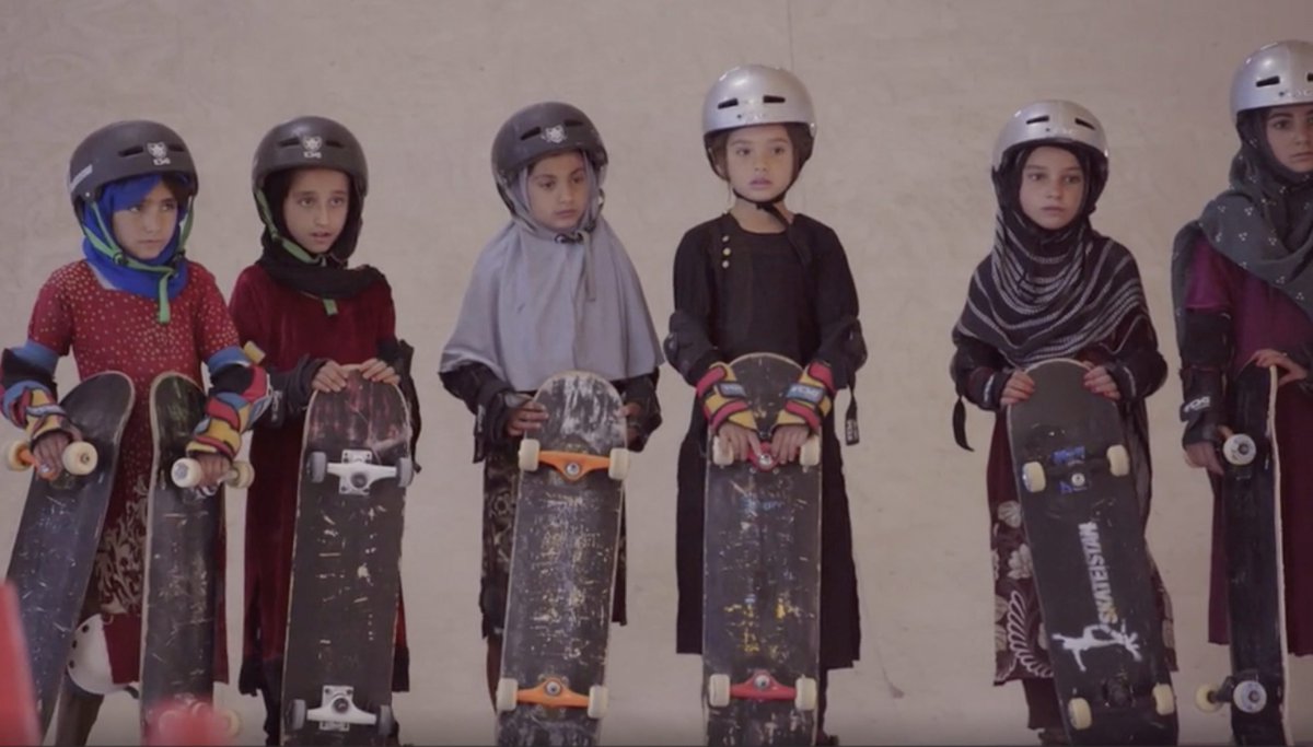 hrfilmfestival's tweet photo. A short, Oscar-winning documentary about a skate school for girls from impoverished neighbourhoods who learn to read, write and skateboard in Kabul, #Afghanistan. @Skateistan @SkateistanGER 
8 March, 7 pm, City Kino Wedding
https://t.co/4zuxujCrXY https://t.co/UczjxrDigt