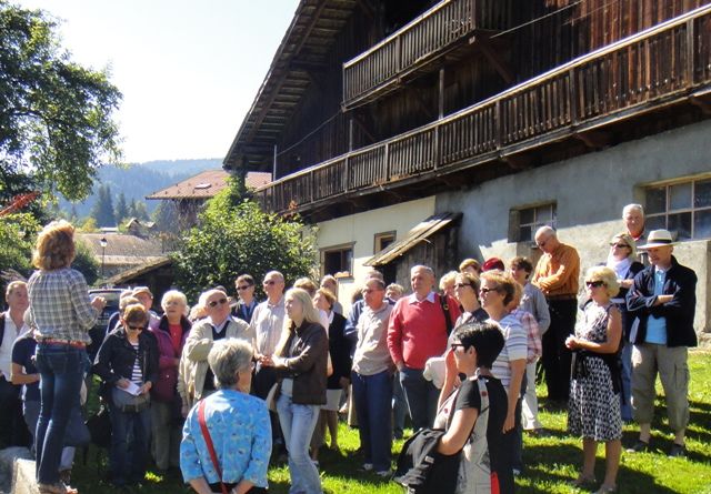 [#MardiConseil] Pour (re)#découvrir le #patrimoinesavoyard et l'#histoire des Etats de Savoie, demandez les #Guides du #Patrimoine de #SavoieMontBlanc ! 
guides-patrimoine-savoie-mont-blanc.fr
#GuidesPSMB #visitesguidées #atelierspédagogiques #savoie #hautesavoie
Photo : <a href="/CordonTourisme/">Cordon Tourisme</a>