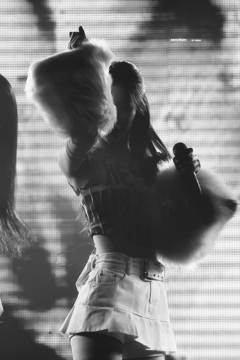 230305 우리은행
HQ

#르세라핌 #LE_SSERAFIM
#사쿠라 #宮脇咲良