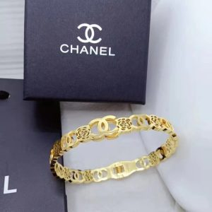 YChinastore's tweet photo. Fashion bracelet with best price . #bracelets #jewellery #jewelrytrends #jewelryaddict https://t.co/mn9hnx0NVg