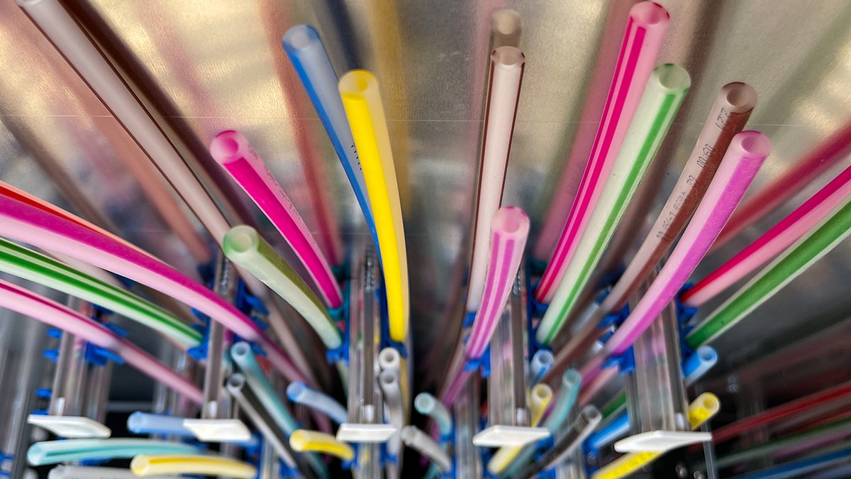 telekomnetz's tweet photo. Beratungstage der #Telekom zum #Glasfaser-Netz in #Lucka mit den Ortsteilen #Breitenhain und #Prößdorf: heute, 07.03.2023, 14- 18 Uhr im Tivoli, Schulplatz 12 in Lucka sowie am 14.03.2023, 14 - 18 Uhr im Bürgerhaus Breitenhain, Meuselwitzer Str. 60 A in Lucka. #DasNetz https://t.co/MAhfvFbmH0
