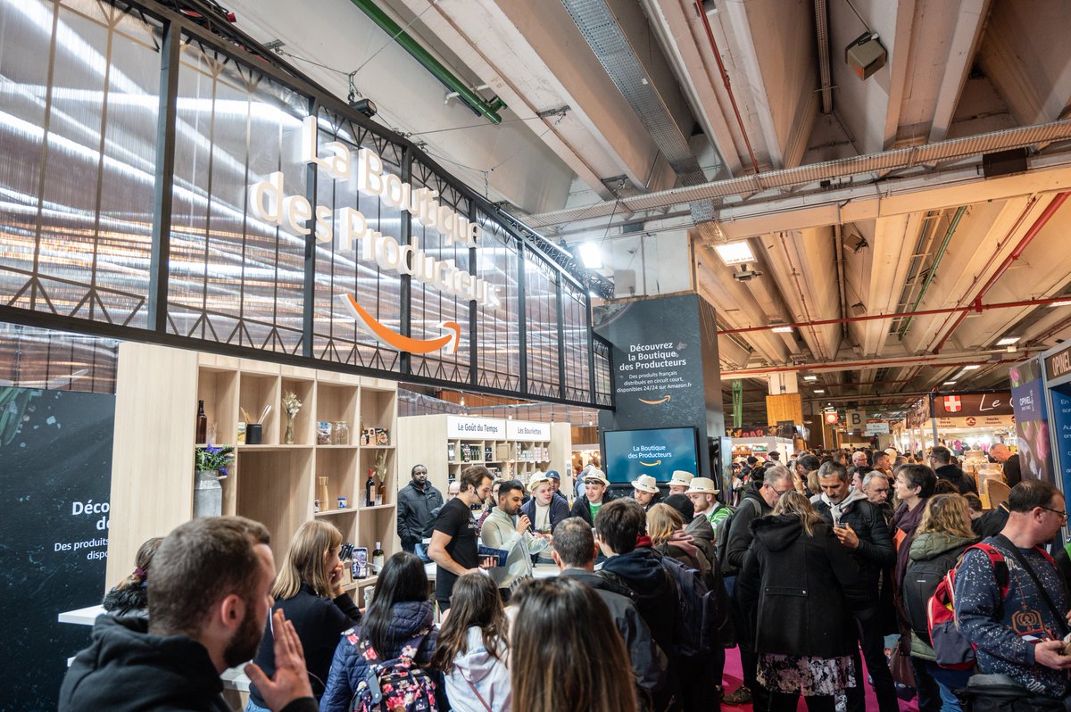 AmazonNewsFR's tweet photo. Amazon était présent au @Salondelagri pour présenter, échanger et notamment mettre en avant le meilleur des produits fabriqués en France 🇫🇷

Merci à tous les nombreux visiteurs du stand La Boutique des Producteurs ! Retour en images sur les moments forts 😍

#AmazonSIA https://t.co/QaPkzHAUNO