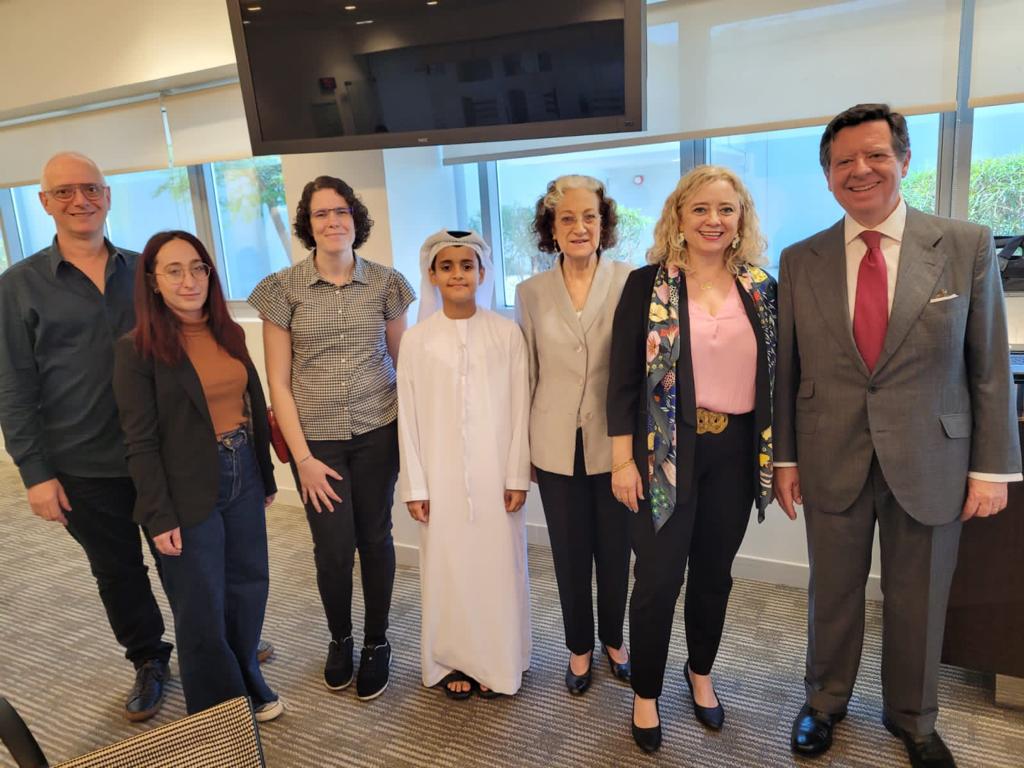 EmbEspEAU's tweet photo. El Embajador Iñigo de Palacio inaugura junto al Presidente y CEO de @HCT_UAE,Dr.Faisal Al Ayyan, la exposición "Women have the formula" y posterior tertulia en HCT Rak Women Campus. #MujeresYDiplomaciaCientífica#
@LourdesVegaFer  
@ACIEAU https://t.co/XyeX8sPEHe