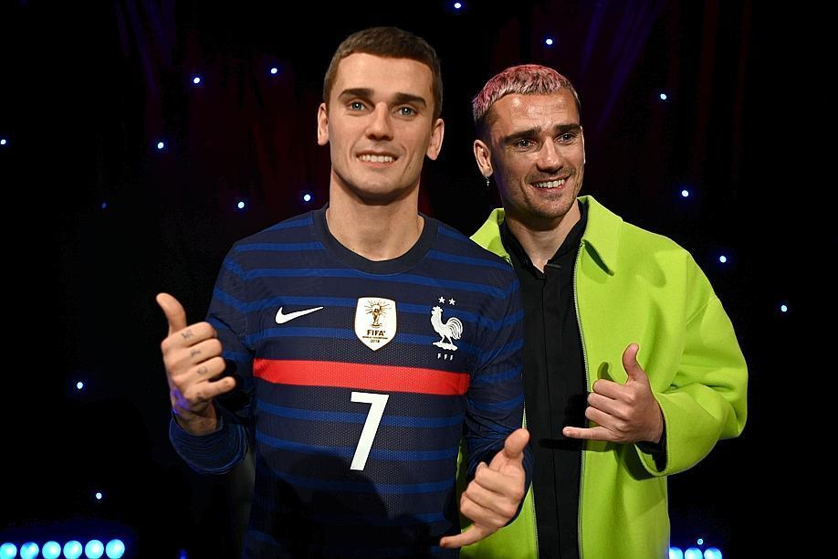 👏 Félicitations à @AntoGriezmann pour sa statue de cire au musée @Grevin_Paris.

#football #GrévinParis #Inauguration