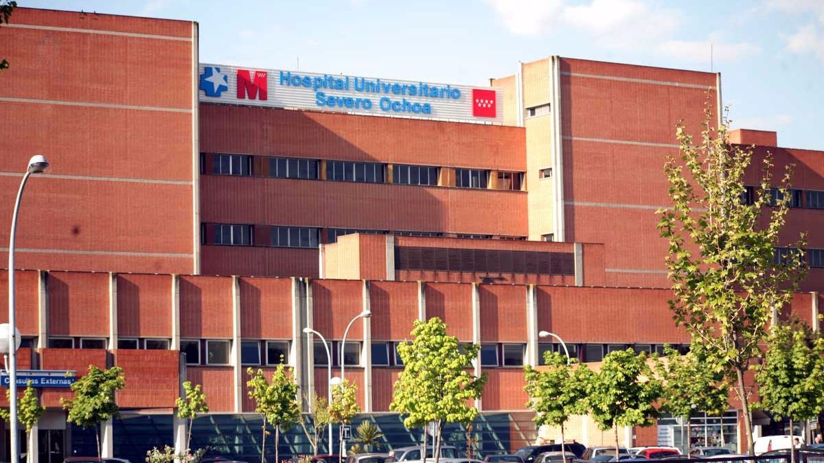 IGNACIOPREZMOR2's tweet photo. Nunca pensé que fueran a llamar a un hospital con mi nombre. Aquí os dejo una imagen de dicho hospital, del cual supongo que habréis oído hablar, ¿sabéis dónde se encuentra amig@s científic@s? Una pista: hay un símbolo que lo delata todo...
 #Ciencia #Investigación #hospitals https://t.co/vjR3dLy1Dn