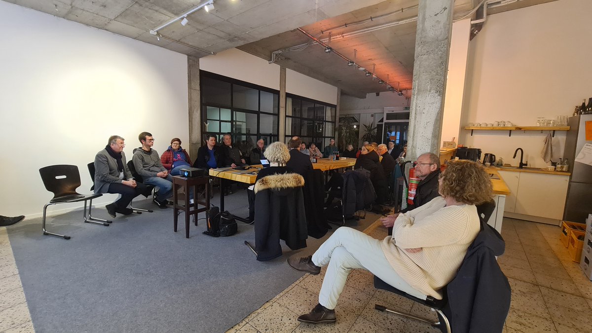 Praxistransfer der etwas anderen Art: Wir durften nicht nur unsere Ergebnisse vorstellen, sondern gemeinsam mit Bürger:innen aus #metelen darüber diskutieren. Vielen Dank <a href="/gregorkrabbe/">Gregor Krabbe</a> für die Einladung!