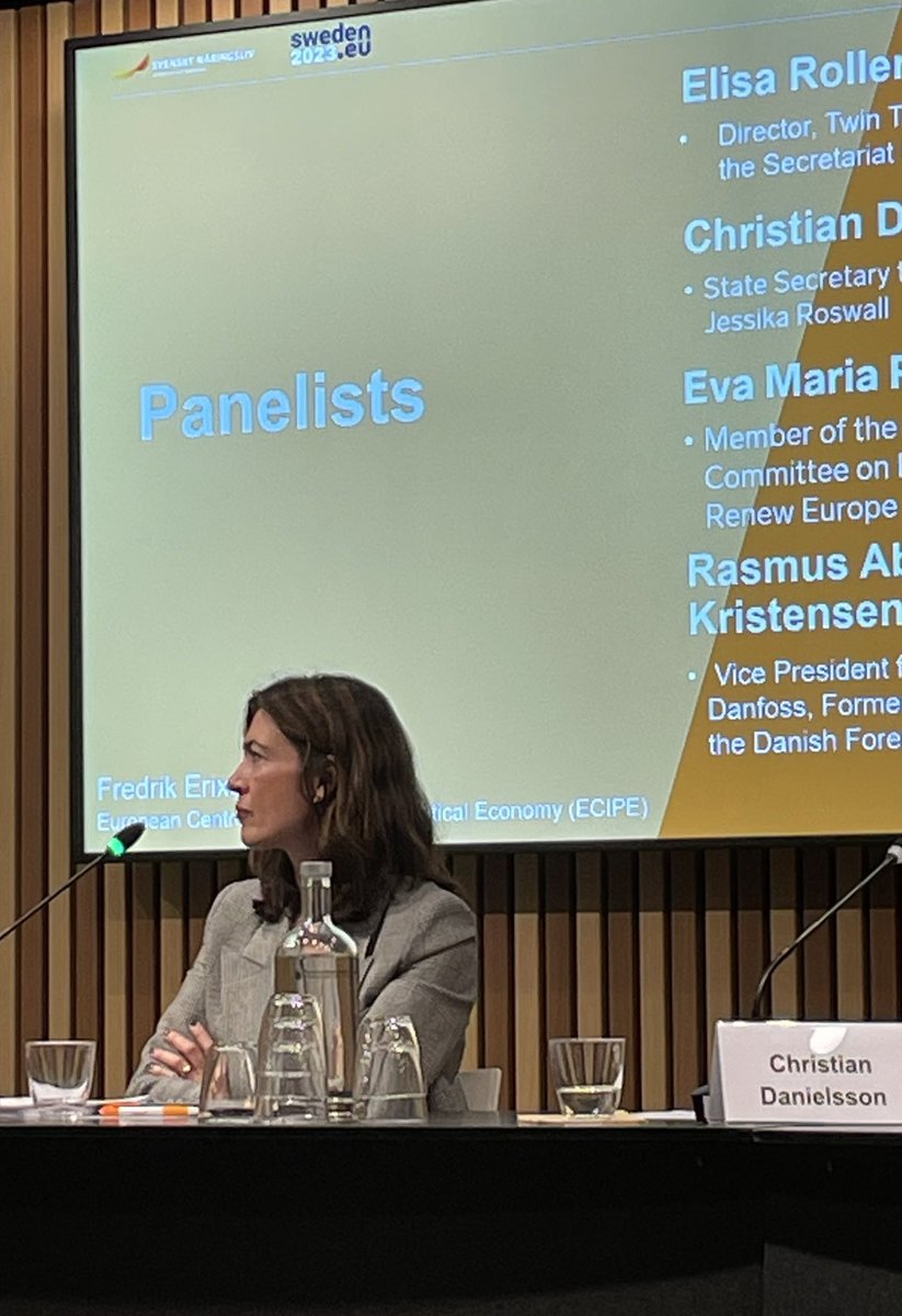 Very clear messages from @EPoptcheva at @sweden2023eu and @Swedishenterp event on how to improve #EU #competitiveness: reduce #regulatory burden, build strong #business environment and supply #stateaid smart and simple . @SweForestInd agrees on all!