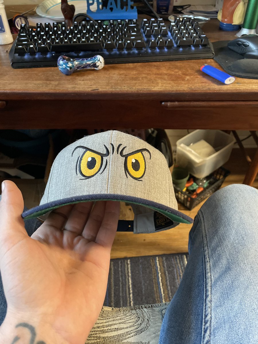 Orion60863459's tweet photo. Some of my custom swag and my AMAZING socks, beanie, and custom pfp from @JollyLlamasNFT and my pride and joy, one of teo @HangryBarboons hat!💜🔥🙏🏼

#HBARbarians let’s turn up the vibes!! https://t.co/hY2e5krLgP