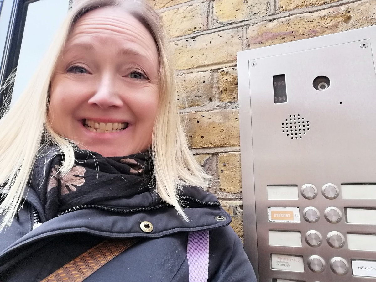 willow_nash's tweet photo. @Voice_Squad keeping me busy @StrathPub today and @Isisaudio with @BoldwoodBooks and @UlverscroftLtd last week for #Romance and #MYSTERY
Telling #stories through #audiobooks
#LoveMyJob
#audioactor
#accents https://t.co/B9y7OMfhWX