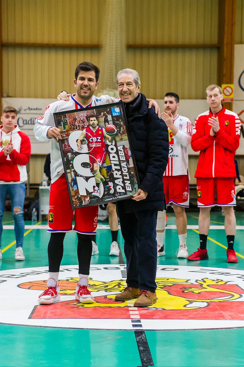 Basketistas's tweet photo. Felicidades a @jlrubio6 por ese centenario tan especial y nada fácil de conseguir. La saga Rubio es equivalente a basket aragonés y nos consta que la siguiente "remesa" ya está arrancando... ¡¡Enhorabuena!!
#Basketistas
📸 @CasaWences https://t.co/jHhWDTtsTT