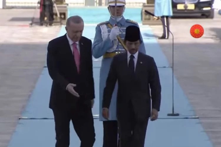 Brunei Sultanı Ankara'da
#Beştepe #bruneidarussalam 

AYRINTILAR>>>tinyurl.com/4w5c4hd8