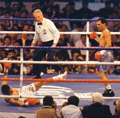 UN DÍA COMO HOY 7 de marzo de 1998, hace 25 años, Rosendo El Búfalo Álvarez unificaba su corona 105 AMB ante el Mexicano Ricardo Finito López campeón 105 del CMB, en la Plaza de Toros  duelo de invictos Finito 47-0 y el Búfalo 24-0 empate técnico7 sabor a derrota para el Azteca.
