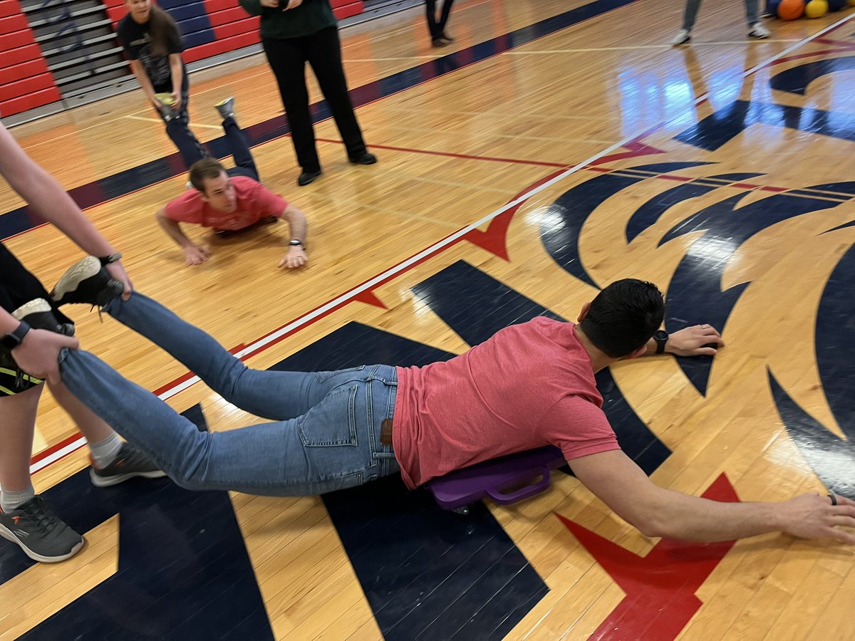 RGreenSSHS's tweet image. More Mentor Madness!!!!
#SourcesofStrength @pat_walshEDU @mattgct