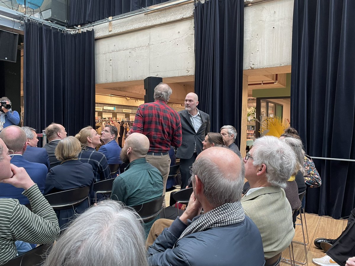 erfgoedhuiszh's tweet photo. We zijn gestart met #cultuurdebatzh in Open in #Opendelft https://t.co/00u8qWo86E