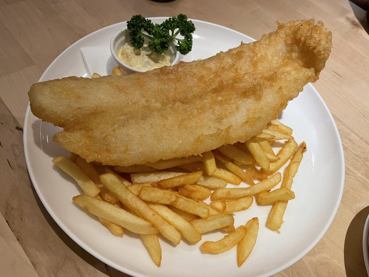 Zebra828's tweet photo. コーンドビーフ&キャベツはアイルランド料理、今月はセントパトリックがありますね。
あっ!お疲れ生です。コーンドビーフうたしです。
#Guinness #irishmilk #フィッシュアンドチップス #燻製 https://t.co/9mnlyiWhAP