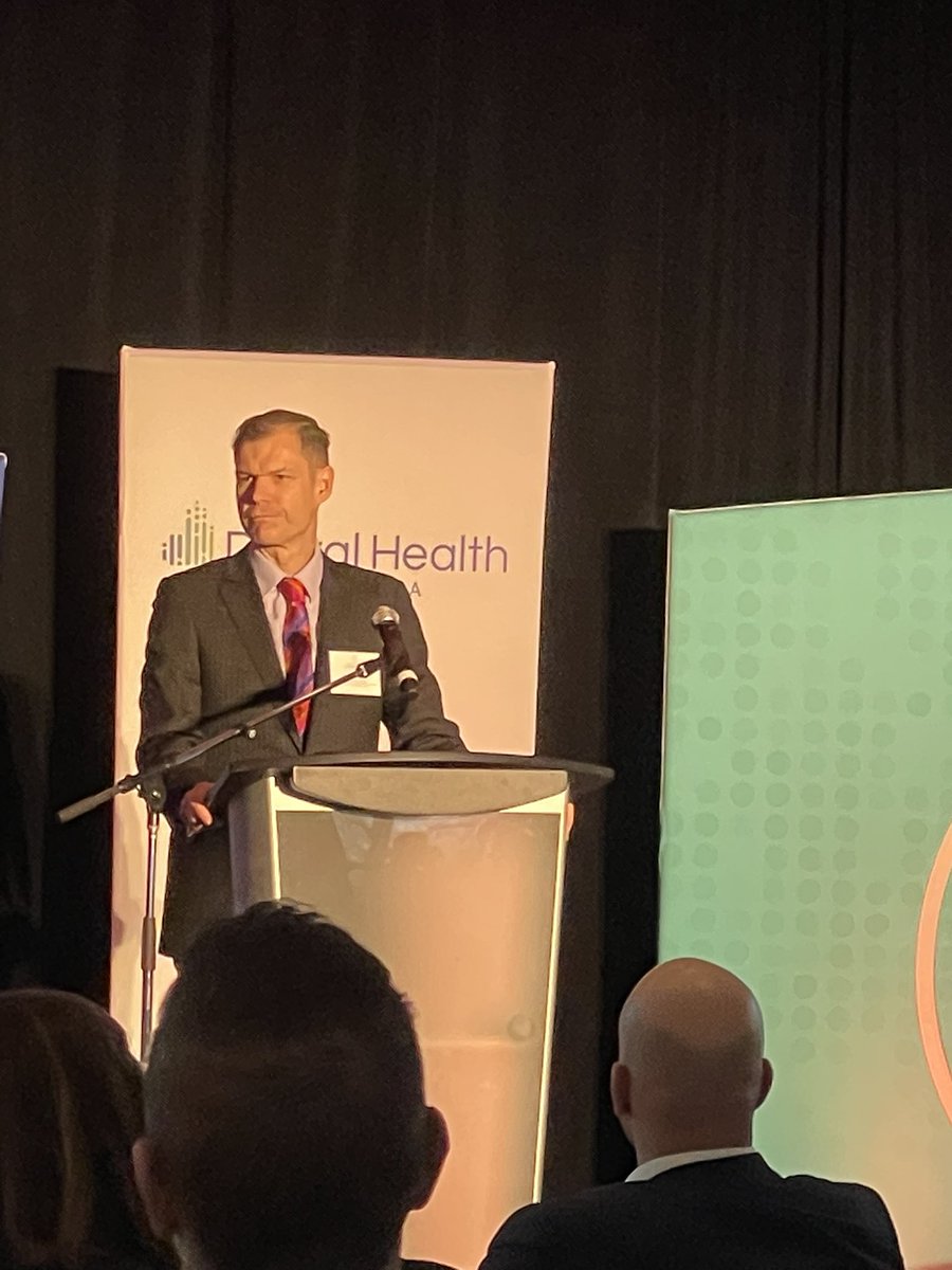 ZaynaKhayat's tweet image. Ontario health system assistant deputy minister @Michael_Hillmer gives an update on the Digital First for Health strategy 

#UPON23 @DigiHealthCA #DFfH