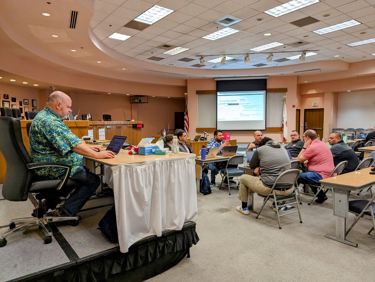 mebenson's tweet image. On the home stretch of Collaborative Meetups. The California Google Technical Collaborative Meetup included surprise guests, API talk, rock paper scissors and a bunch of Google Admins happy to be back in person! #Googleforedu #adminconsole