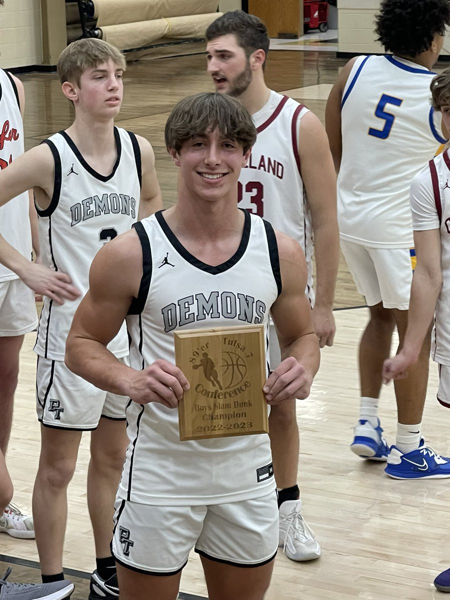 CutterGreene's tweet photo. Dunks from the all-conference game last night and 2yrs in a row winning the dunk contest, great way to finish the season. Now on to Texas with @Sooner7v7 to compete with some great competition! https://t.co/P6peakwY9z