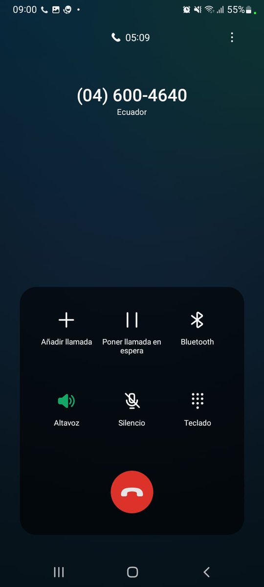 Samixo1205's tweet photo. A qué hora empiezan a trabajar ? Que nunca nadie contesta ?? Terrible llevo una hora sin poder desbloquear mi carro @hunterEcuador @CNNEE @RafaelRomoCNN  que vean que su vaina de servicio de rastreo no sirve https://t.co/8TLnB1C3F2