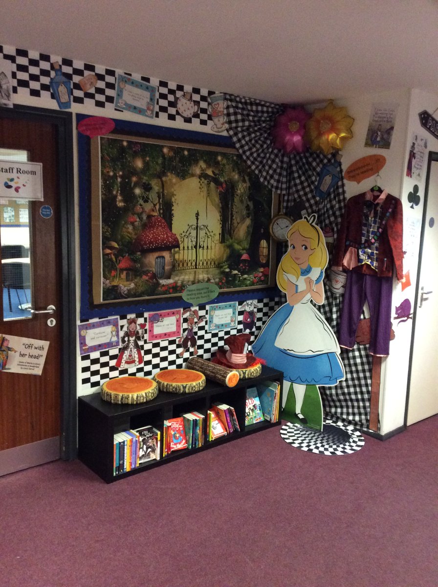 CroftAcademy's tweet photo. When reading and creativity marry together, the results are endless! #reading #rfp #readingforpleasure #primaryschool #creativity @ElliotFndtn https://t.co/ZxQP3hc5vz