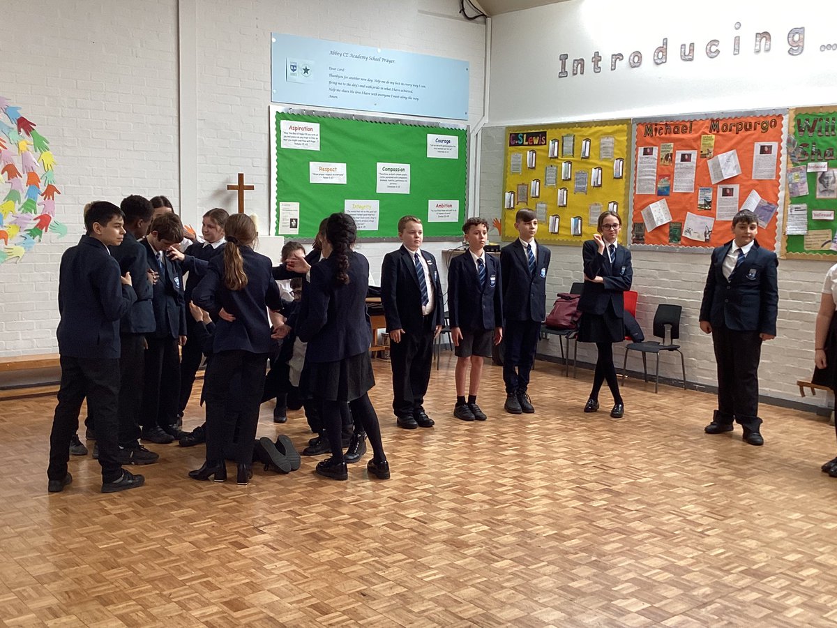 Lewis class have had a great time in their drama workshop today looking at the story of ‘The boy at the back of the class’. @Dret_Enrichment @DRETnews @WestEndinSchool