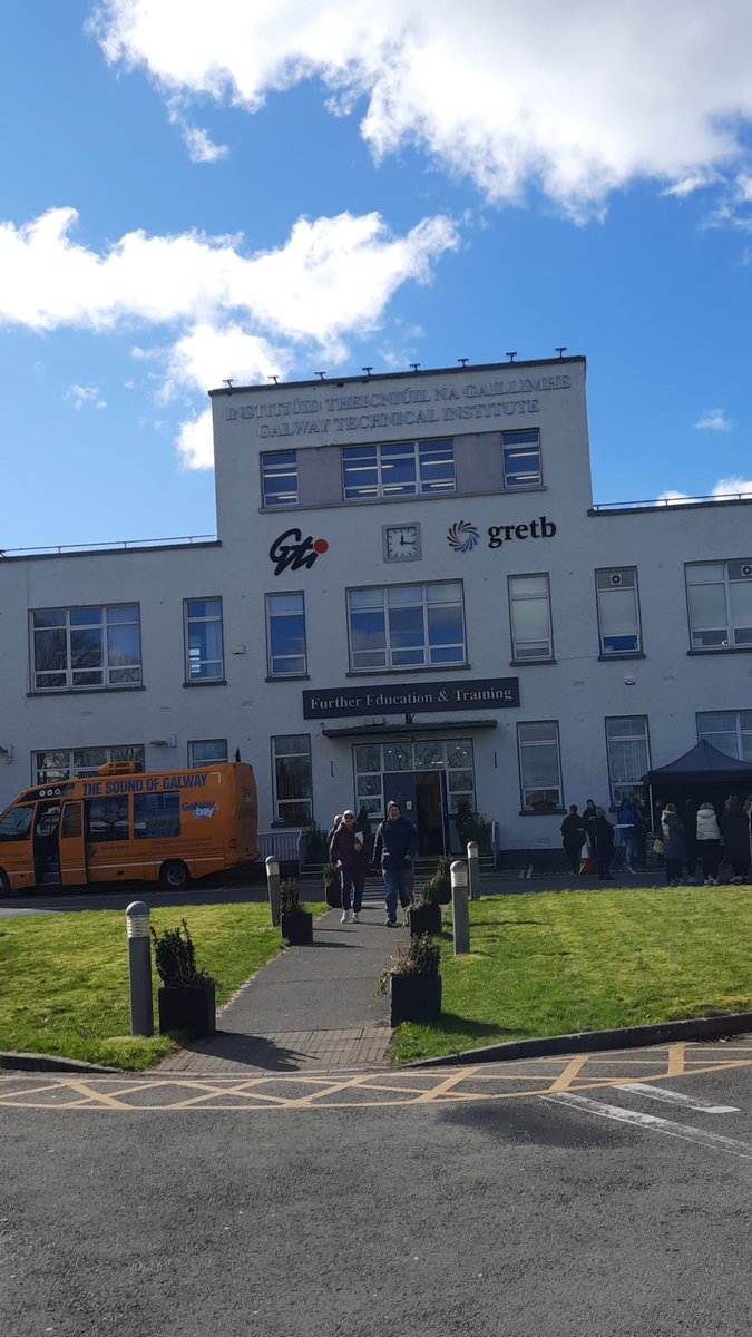 ATU_SLO_GM's tweet photo. Delighted to support our local #FE #PLC providers at their #OpenDays  @GTIGALWAY &amp; @GccFurtherEd

#pathwaystoeducation
#TheFutureIsHere https://t.co/I19WQnLdH4