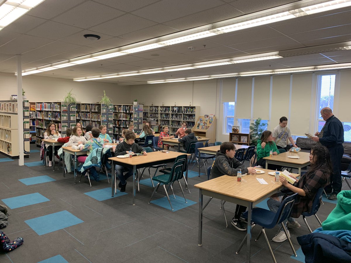 St.JOArcsd tweet media