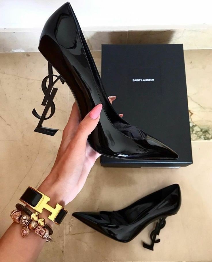 SelectOutfit's tweet photo. ysl heels https://t.co/eqMsm775Pm