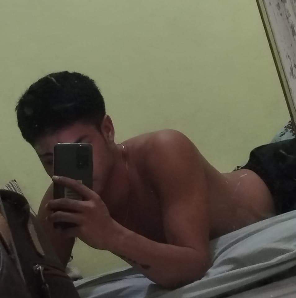 Dwight0126's tweet photo. Freelance masahista!

Las piñas! https://t.co/sZk0ozNFiq