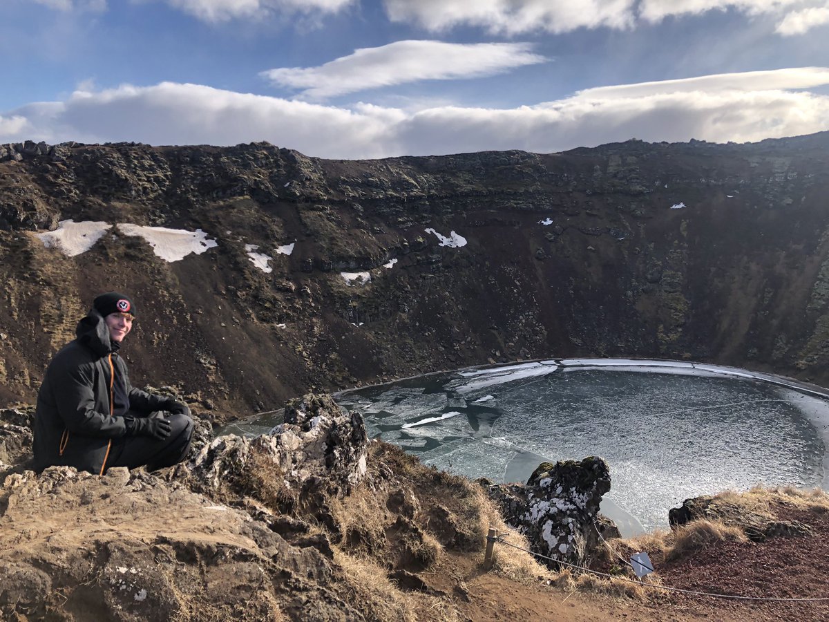 GreenheadGeog's tweet photo. Kerið volcanic crater 🌋 A perfect place to visit after the Lava centre. Next stop is a walk through lava tunnels. 🧡 https://t.co/9ZEAAywheV