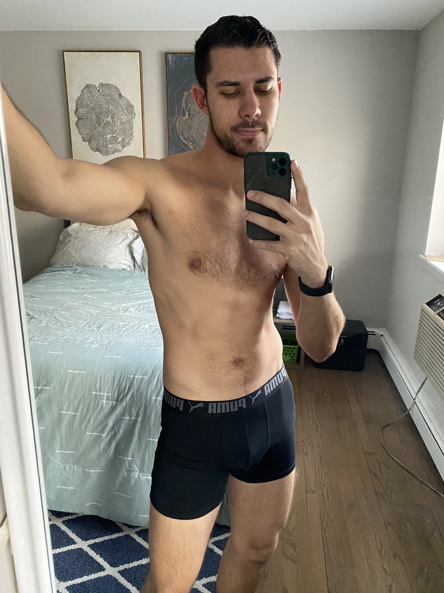 Fqn9j6EWIAIui18?format=jpg&name=medium