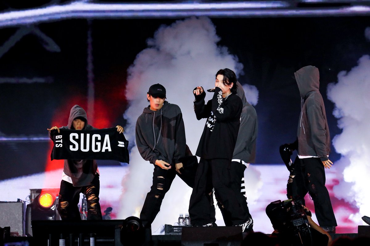 sugarkick93's tweet photo. UGHのラップラインのタオルなんですが 使ってるアプリに同じフォントがなくて 全く同じようにはできなかったけど 良かったらシェアします
ご自由にお待ちください
BTSロゴマークは商標登録です
自己責任でお願いします
アプリ
https://t.co/WuG6E1LT5F
#sk_work https://t.co/fJI5hGmHHY