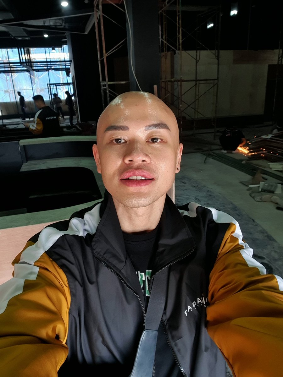 FRANS2007's tweet photo. Ngetweet sambil terharu abis ngeliat preview video Paradigm 4th Anniversary👏🏻🥺🙌🏻 Bener2 di moment yang super duper amat bersyukur bersama Paradigm People &amp; team Paradigm of course dan semua orang yang pernah / belum menjadi perjalanan Paradigm #blessings https://t.co/nLb97euIEv