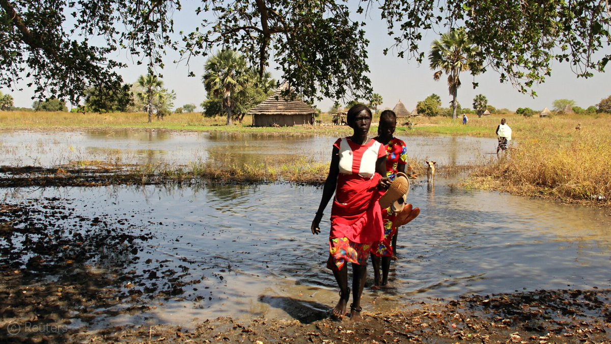 UNHumanRights's tweet photo. #SouthSudan: UN Human Rights Chief @volker_turk deeply worried by ongoing abductions &amp; sexual violence against civilians, extra-judicial executions &amp; censorship ahead of elections. Urges govt to strengthen accountability, civilian protection &amp; civic space: https://t.co/XKenO6pqlI https://t.co/wj8U0VB6sj