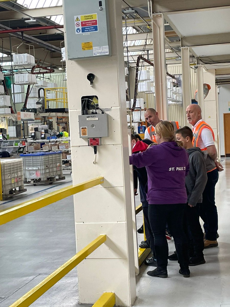 Students from St Paul’s Catholic Primary School are enjoying a tour of the Whirlpool factory today. Thanks to <a href="/WhirlpoolUK/">Whirlpool UK</a> for all your support! #STEM