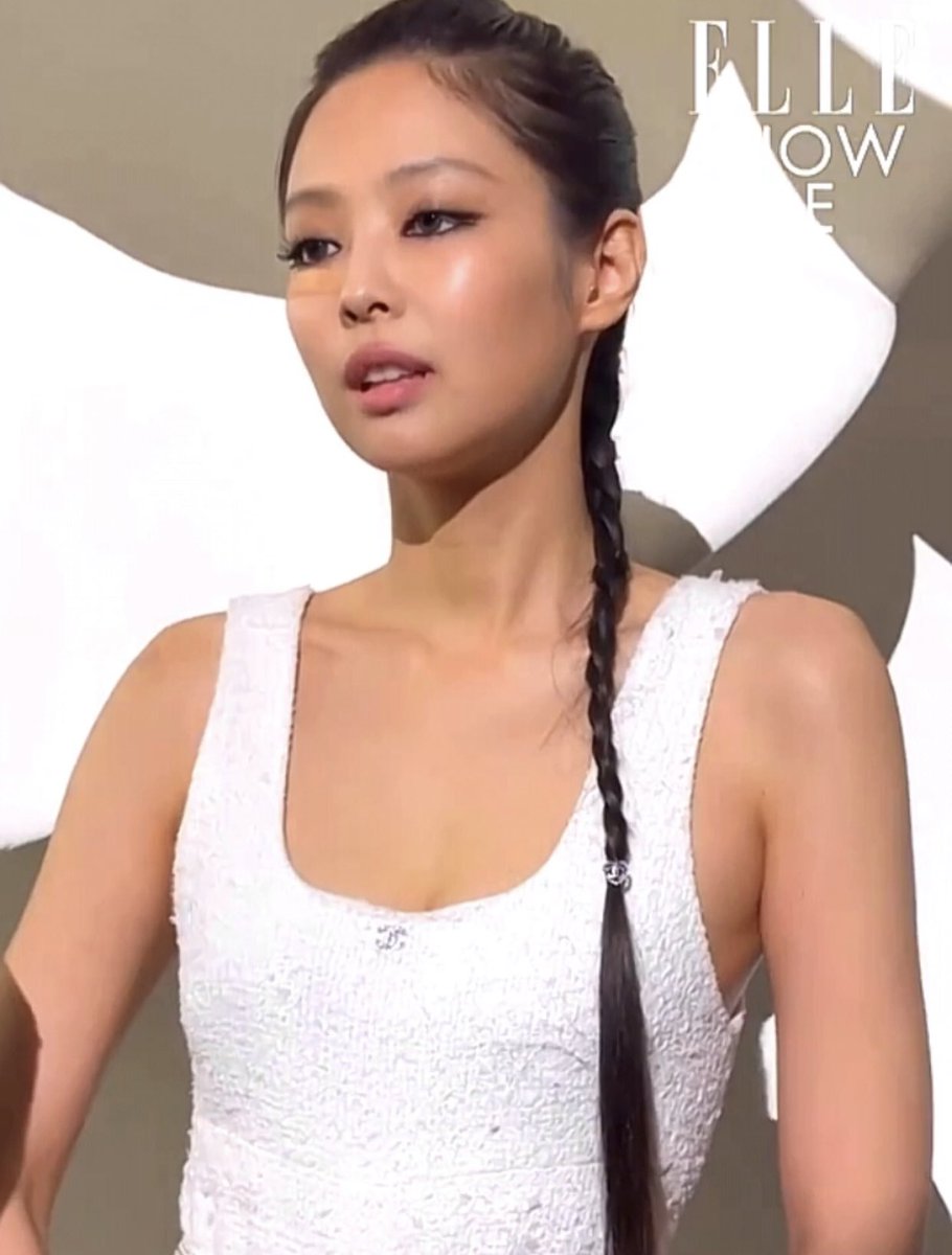 on Twitter "jennie kim AMBASSADOR JENNIE FOR CHANEL JENNIExCHANELFW23"