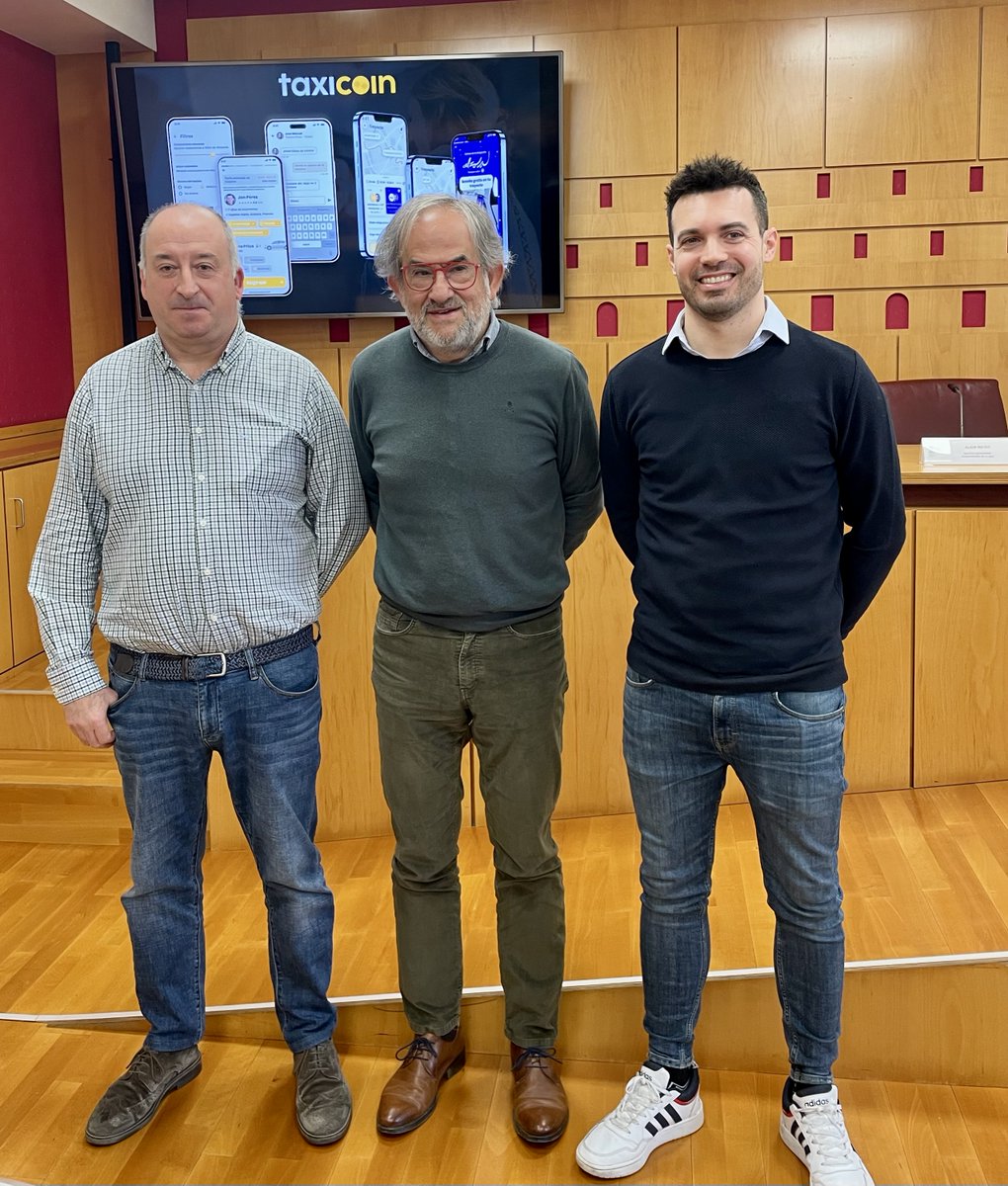 APP berri bati esker, errazagoa izango da #Gasteiz en taxi bat eskatzea eta ibilaldiaren kostua aurrez ikustea v-g.eus/3Jilhlj

Una nueva APP facilitará pedir un taxi en #VitoriaGasteiz y permitirá prever el coste de la carrera v-g.eus/3JfHMY9