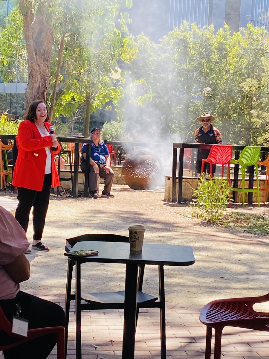 A beautiful smoking ceremony at <a href="/UOW/">UOW</a> Woolyungah Indigenous Centre to welcome commencing Aboriginal and Torres Strait Islander students @ Wollongong campus 🌟@UOW_VC <a href="/JaymeeBeveridge/">Jaymee Demos Beveridge</a> <a href="/UoWnursing/">UOW School of Nursing</a> <a href="/eileenamcl/">Professor Eileen McLaughlin</a> <a href="/riauni/">Maria Mackay</a>