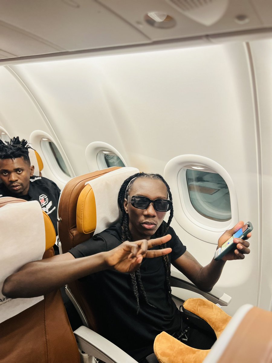 DouglasLwangaUg's tweet photo. We flew the crane back home. We pride in our own. Thank you @UG_Airlines x @afromobileug https://t.co/s4bqHvFMU2